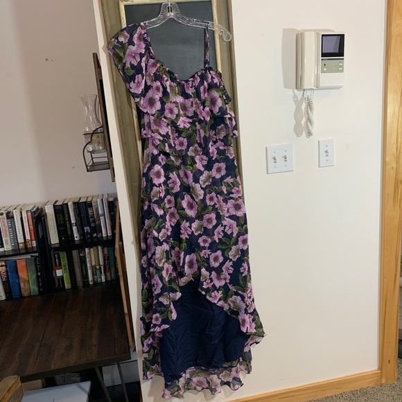 RSVP by BB Dakota Off Shoulder Floral Hi-Low Maxi Dress Size 6 NWT - Picture 3 of 4